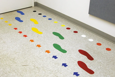 Reflective Shapes: Arrows – Signs & Labels